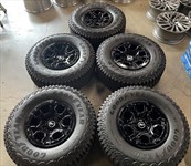 Five Factory 2022 Ford Bronco Sasquatch 17 Wheels Tires OEM Bead Lock Black